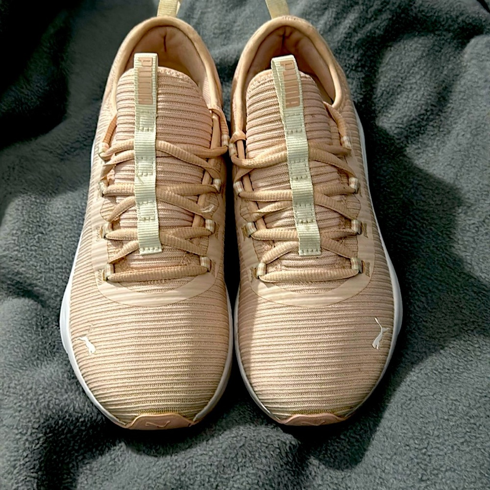 Women’s Sneakers